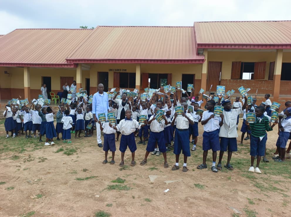 Rolak Foundation children and community